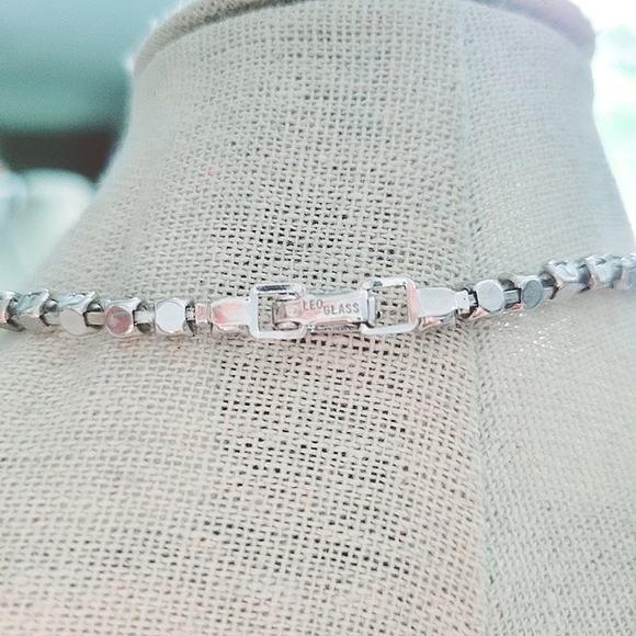VINTAGE Leo Glass rhinestone necklace - Picture 4 of 6